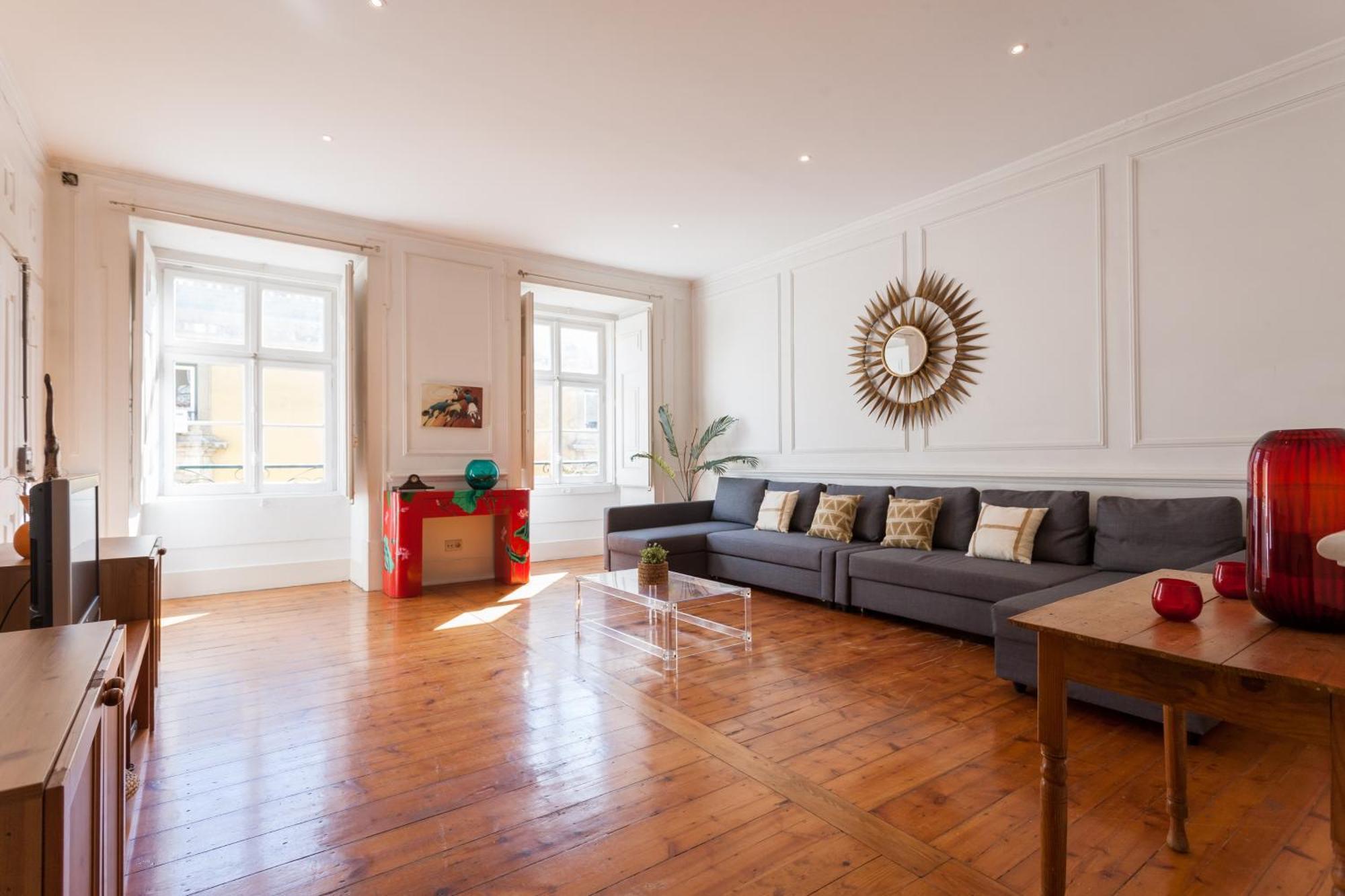Tejo Vintage Three-Bedroom Apartment - By Lu Holidays Lisbon Exterior photo