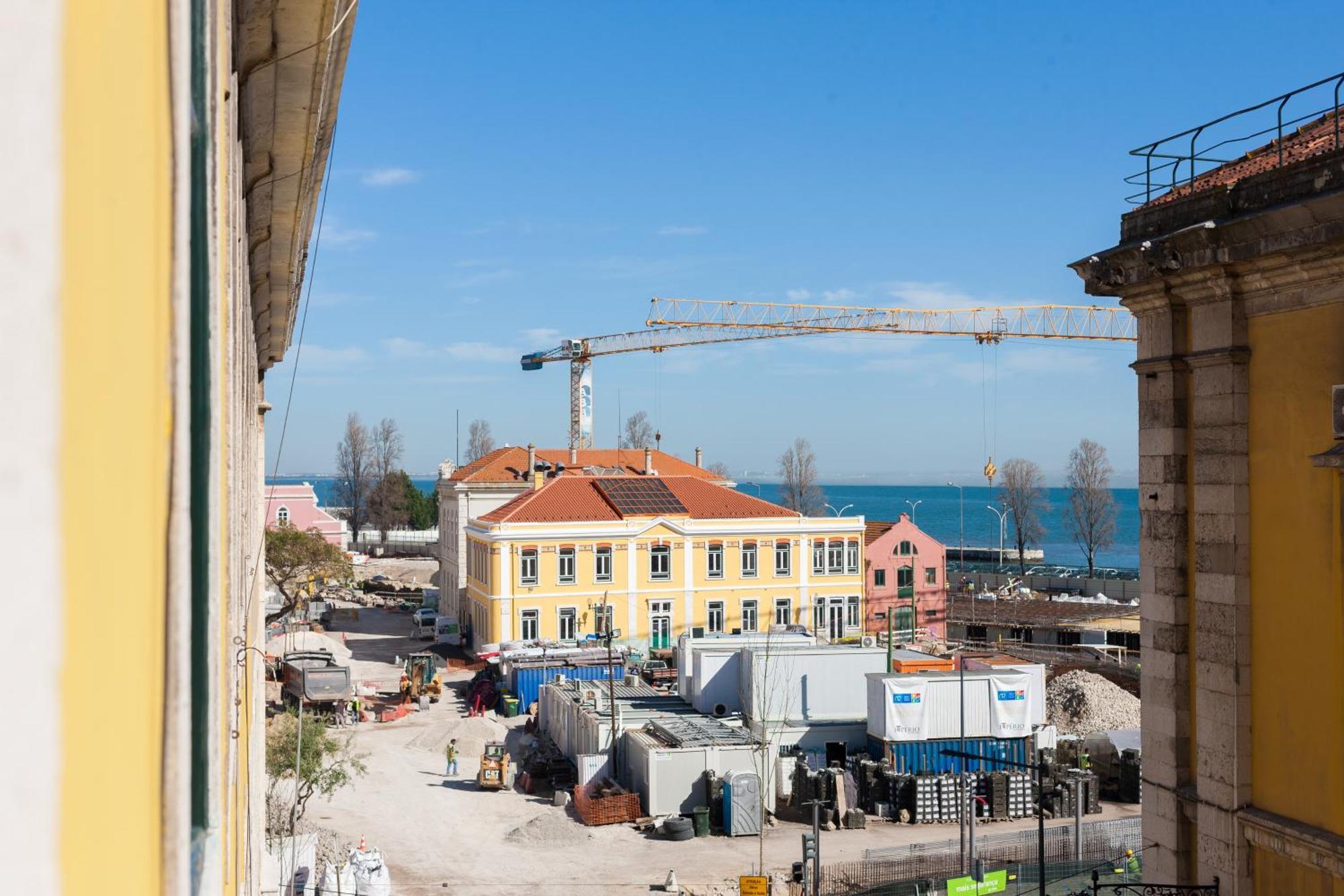 Tejo Vintage Three-Bedroom Apartment - By Lu Holidays Lisbon Exterior photo
